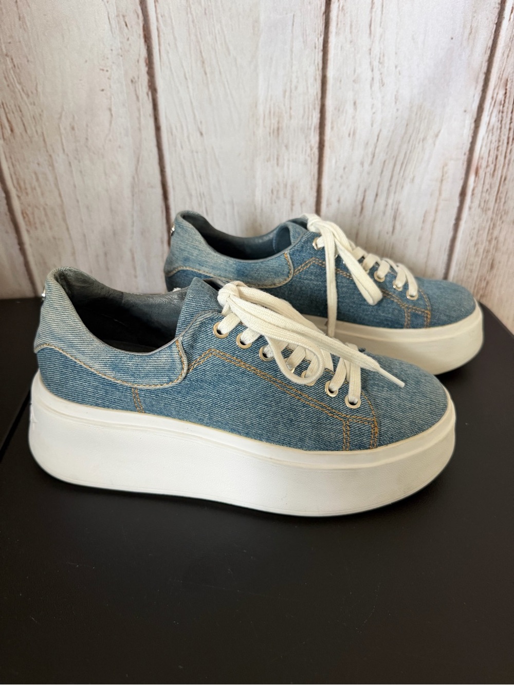 Wishbone Denim Platform Lace-Up Casual Sneakers Size 8.5